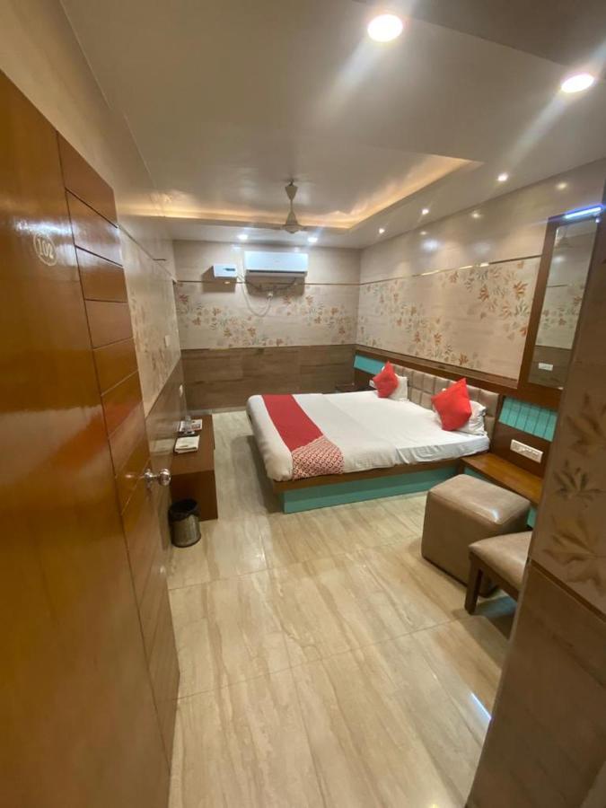 Hotel Raghupati Ayodhya Екстер'єр фото